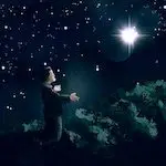 Illustration numérique d'un chanteur sous les étoiles.