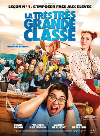 affiche du film représentant une salle de classe avec des élèves agités, une enseignante au bout du rouleau et une autre assise sur le bureau.