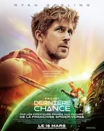 Affiche du film Projet dernière chance avec un gros plan de Ryan Gosling, une planète verte et deux vaisseaux spatiaux.
